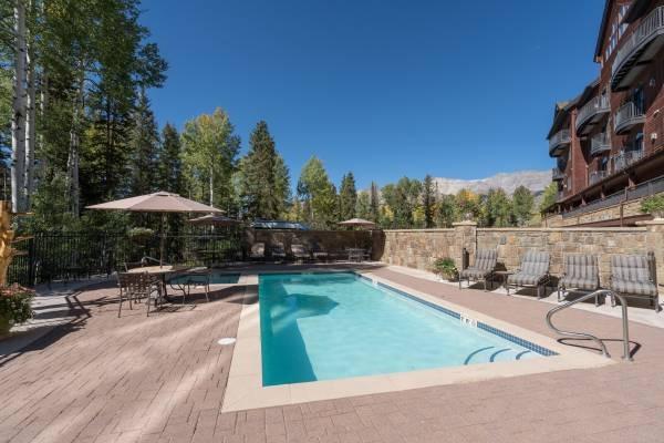 Heated Pools and Hot Tubs at Bear Creek Lodge in Telluride